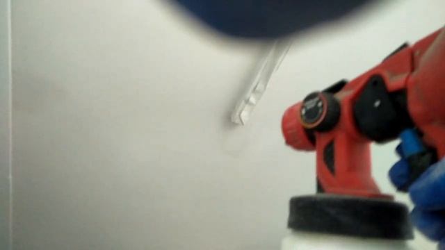 Покраска откосов и потолка