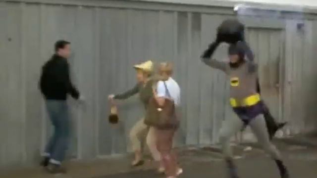 Dark Knight gets rid of a bomb смотреть онлайн