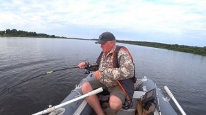 Ловля СОМА на РАКУШКУ на Западной Двине 2021. Наживка и снасть на сома. Рыбалка в Беларуси