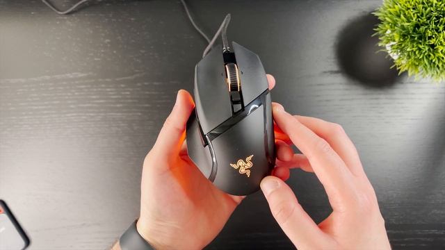 Razer Basilisk V3 REVIEW! - Is It Worth The Upgrade?