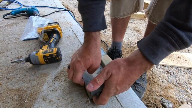 Warped Post - Replacing A Damaged Pressure Treated 6x6 Post смотреть онлайн