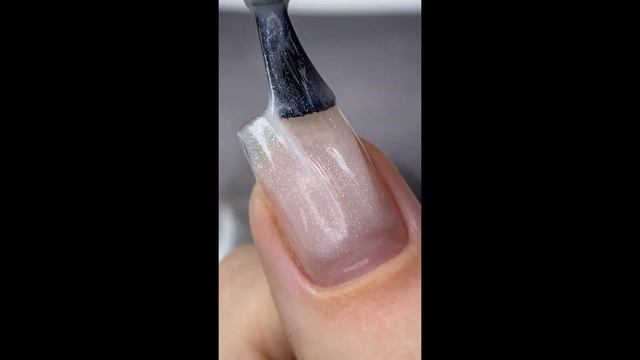 Каучуковая молочная файбер база с шиммером и витаминами Е и В5 FIBER milk shimme смотреть онлайн