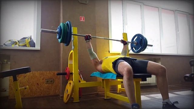 Капля в прибавке жима лёжа . смотреть онлайн