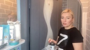 Покрасила стекло в двери