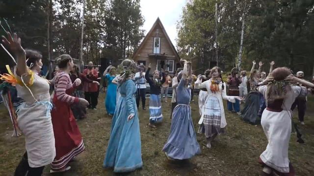 КАК ПРАЗДНУЮТ ИВАН КУПАЛА? смотреть онлайн