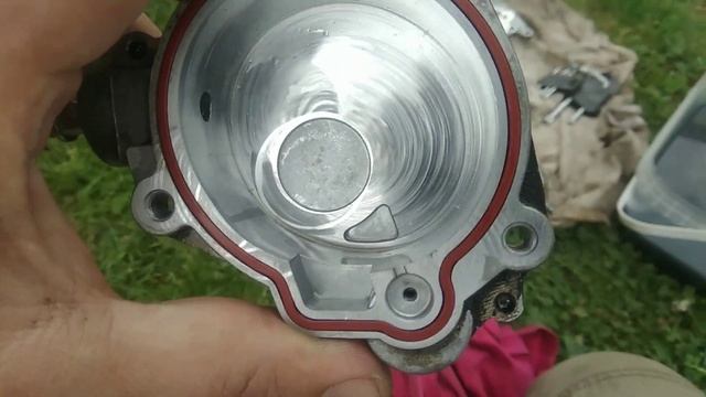 Вакуумный насос Opel Vectra B. Как снять и разобрать. смотреть онлайн