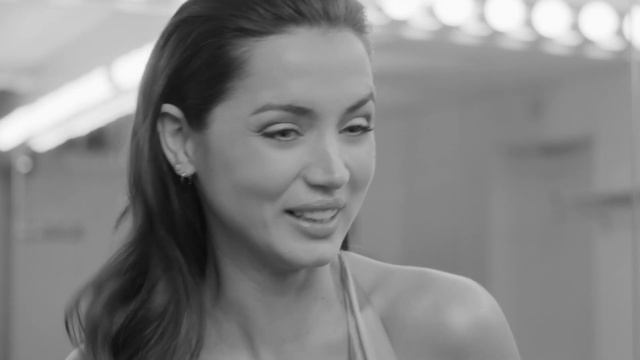 Behind The Scenes with Estée Lauder Global Brand Ambassador Ana de Armas смотреть онлайн