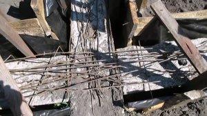 Сотохранилище Фундамент из шпал