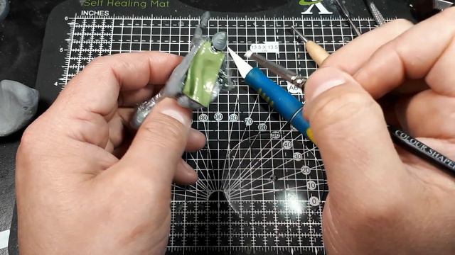 Sculpting a Cape with Greenstuff: Lord Commissar conversion Part 2 смотреть онлайн