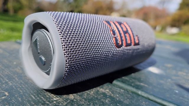 JBL? FLIP6? BASS TEST WITH EQ 80%VOLUME??? смотреть онлайн