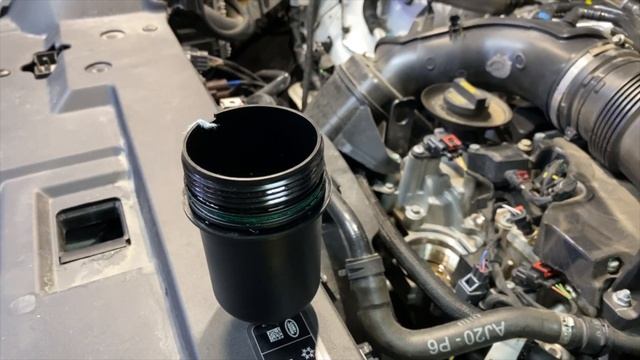 Fresh Glug the Easy Way; Changing the Engine Oil on a new Defender P400 with a Vacuum Pump смотреть онлайн