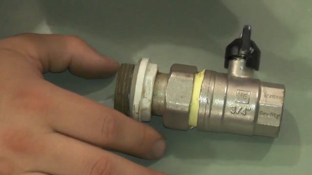 Потек шаровой кран, упал лицом в грязь, Китай друг смотреть онлайн