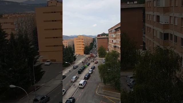 Празднование дня района,зазывают...Памплона,Испания смотреть онлайн