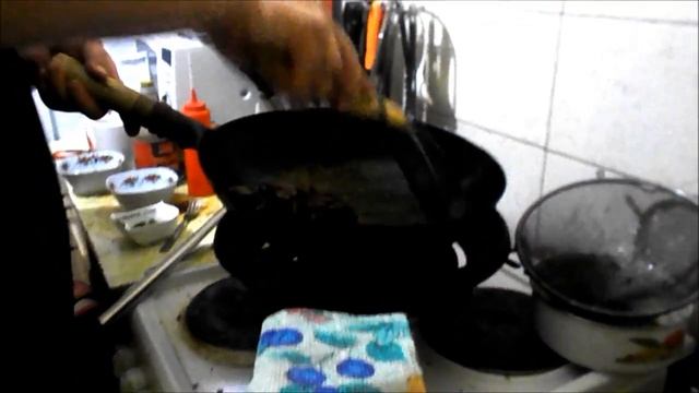 Китайская кухня: Шипящая говядина (полная версия) смотреть онлайн