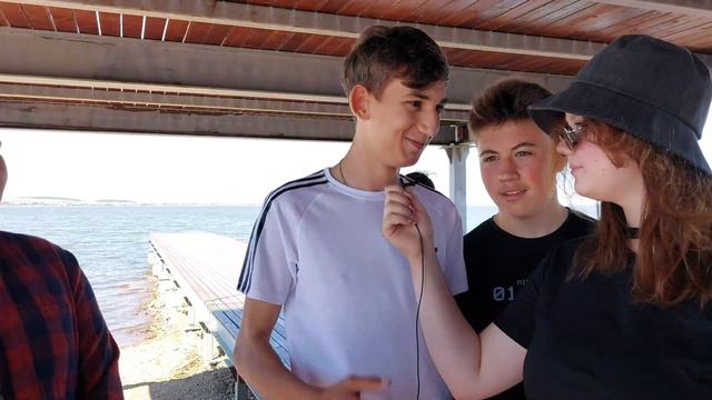 Сегодня на набережной встретили учеников 9 "Д" класса СШ № 17 города Кокшетау. смотреть онлайн