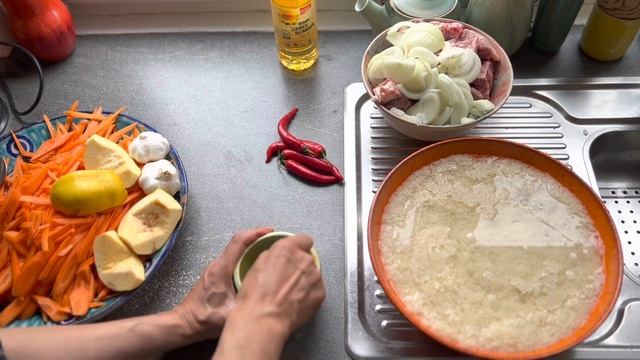 Плов очень вкусное блюдо, идеально для праздников и торжеств! смотреть онлайн