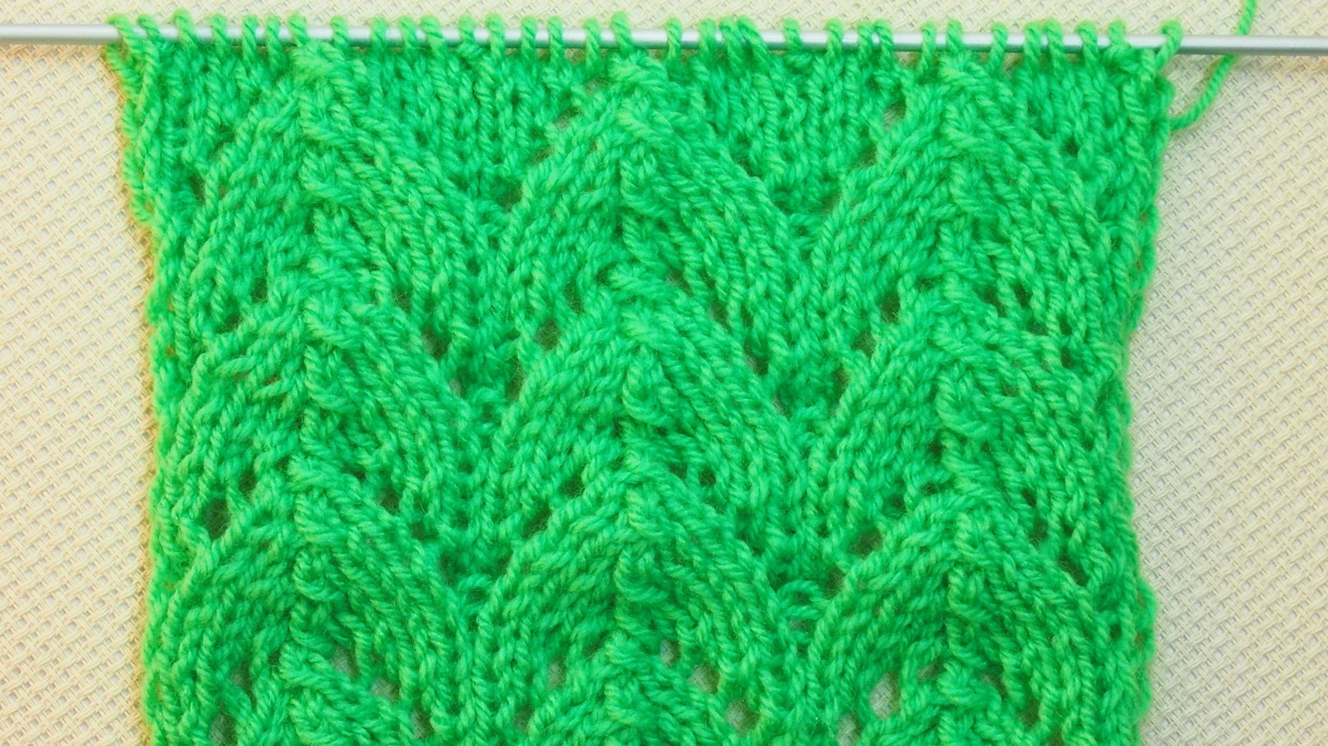 Как связать узор спицами. Вяжем по схеме. Уроки вязания для начинающих. Knitting pattern Урок 31 смотреть онлайн