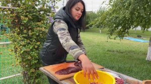 Зажарила Целого Барашка на Большом вертеле! Невероятное удовольствие от вкуса