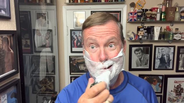 PAA’s Dreamscape Scuttle, DOC Razor, Omega EVO, Satsuma Soap & Island Time Aftershave. смотреть онлайн