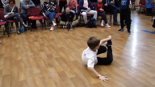 top16 bboy Grif vs MIX Fight - брейкданс чемпионат г.Химки смотреть онлайн