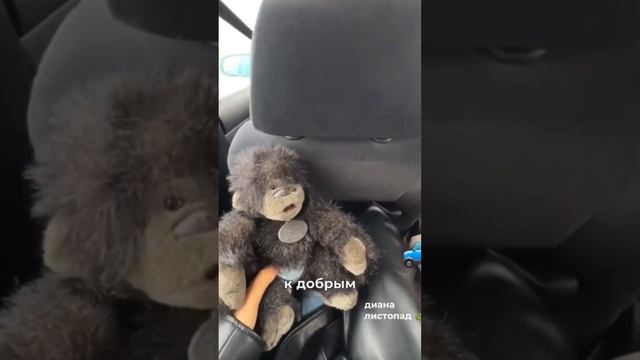 Не могу выехать в Европу. Радостный флешмоб россиян. смотреть онлайн