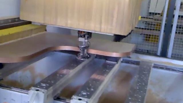 как наносится 3D кромка на столешницу.2 смотреть онлайн
