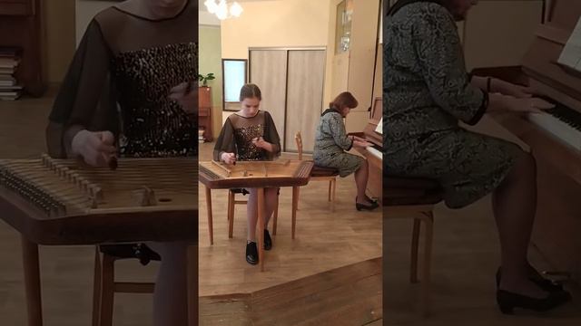 Обр.Ю.Бовбель ,, Попурри на темы военных песен ,,Землянка " и ,, Песенка фронтового шофёра " " смотреть онлайн