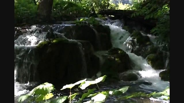 Plitvicka Jezera - Croatia Lakes and Waterfalls, a Paradise on Earth смотреть онлайн