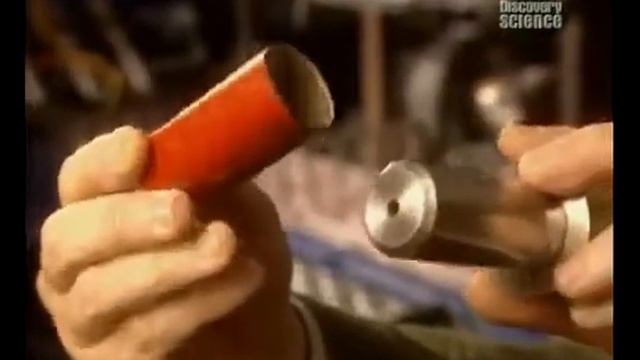 Крышки для бутылок. А, как их делают знаете? тогда смотрим. смотреть онлайн