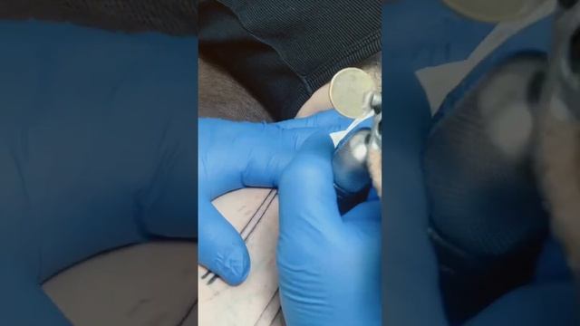圖騰刺青進行中 Totem tattoo is in progress смотреть онлайн