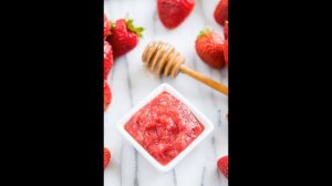 МАСКИ ДЛЯ ЛИЦА ИЗ КЛУБНИКИ