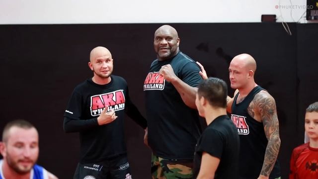 Тайский бокс тренер, Bob Sapp, AKA, Tiger смотреть онлайн