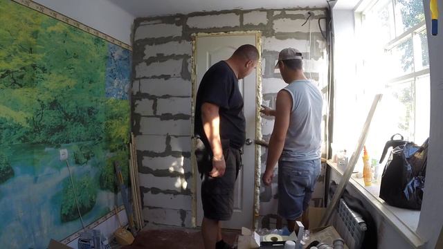 Частный дом ремонт день #37 Затирка швов Будка для собаки и походы по магазинам смотреть онлайн