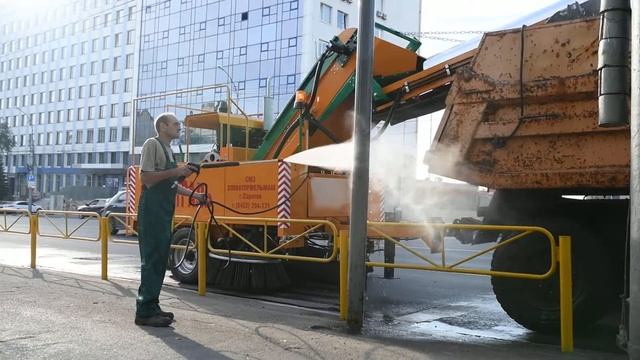Прицепная подметально-уборочная машина ПУМ-001 "Магистраль". Сделано в РФ. смотреть онлайн