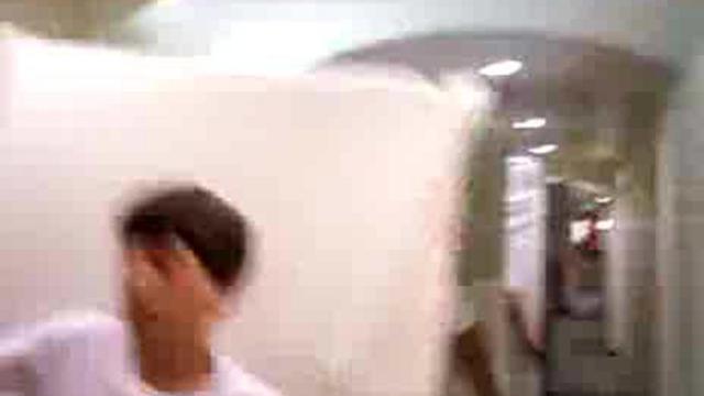 Эффект домино с матрасами смотреть онлайн