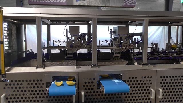 ZTI Mango Peeler-de-Cheeker смотреть онлайн