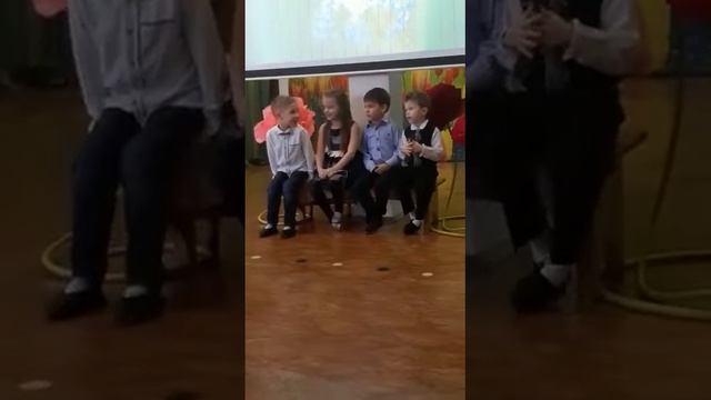 Праздник 8 Марта. Утренник. Стишок. смотреть онлайн