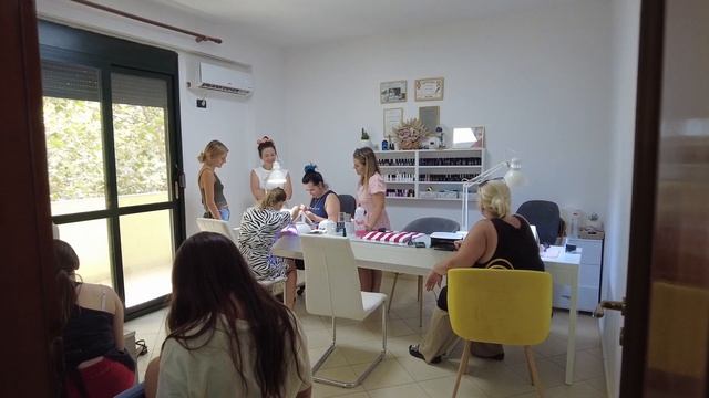 #Албания #Влера Албанский маникюр смотреть онлайн