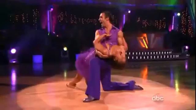 Pro Cheryl Burke and Gilles Marini "Salsa & Freestyle" смотреть онлайн