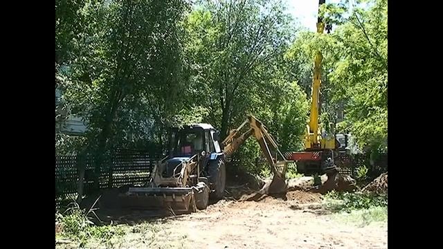 Архив 12 июля 2009, Установка детских площадок по просьбе жителей города по ул.Ленина и в ДОС смотреть онлайн