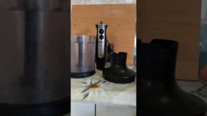 Как вскрыть чашу редуктора Блендера Philips без повреждений...Поставьте пожалуйста классик для меня