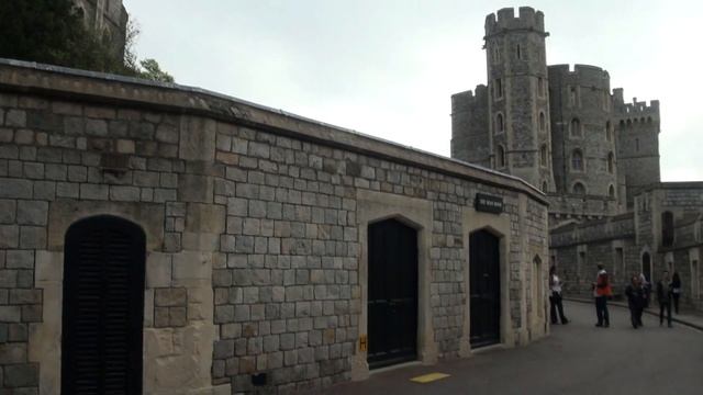 Windsor Castle in London,Oldest and largest occupied castle in the world смотреть онлайн