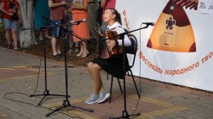 "Одинокая ветка сирени"