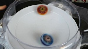 БЕЙБЛЭЙД БЁРСТ СУПЕР КИНГ: КИНГ ГЕЛИОС РАСПАКОВКА И СРАЖЕНИЯ! BEYBLADE BURST KING HELIOS СПАРКИНГ