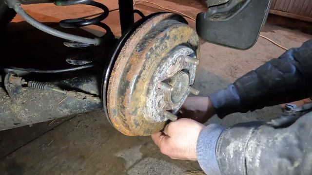 Замена задних колодок. Форд Фиеста Мк6. Ford Fiesta Мk6 смотреть онлайн