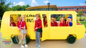 Куклы Барби школьный день рутины / Новый класс и спортивный клуб для кукол