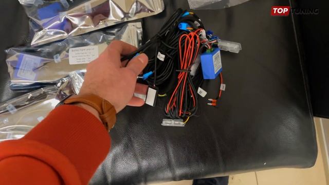 Атмосферная подсветка салона Infiniti QX70 – Ambient MTF RGB 18 в 1 смотреть онлайн