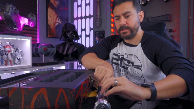 Star Wars Battle of the Heroes Legacy Lightsaber Box Set Unboxing! смотреть онлайн
