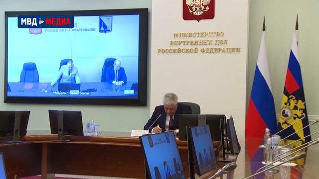 Владимир Колокольцев представил личному составу нового начальника УМВД России по городу Севастополю