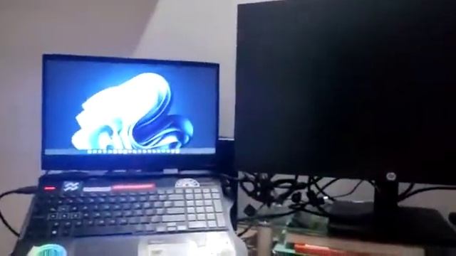 PANTALLA HP GAMING X27 FALLA DE IMAGEN смотреть онлайн